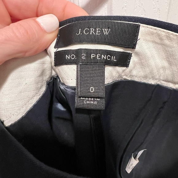 Jcrew pencil skirt. Color navy. Size 0 - Picture 2 of 2